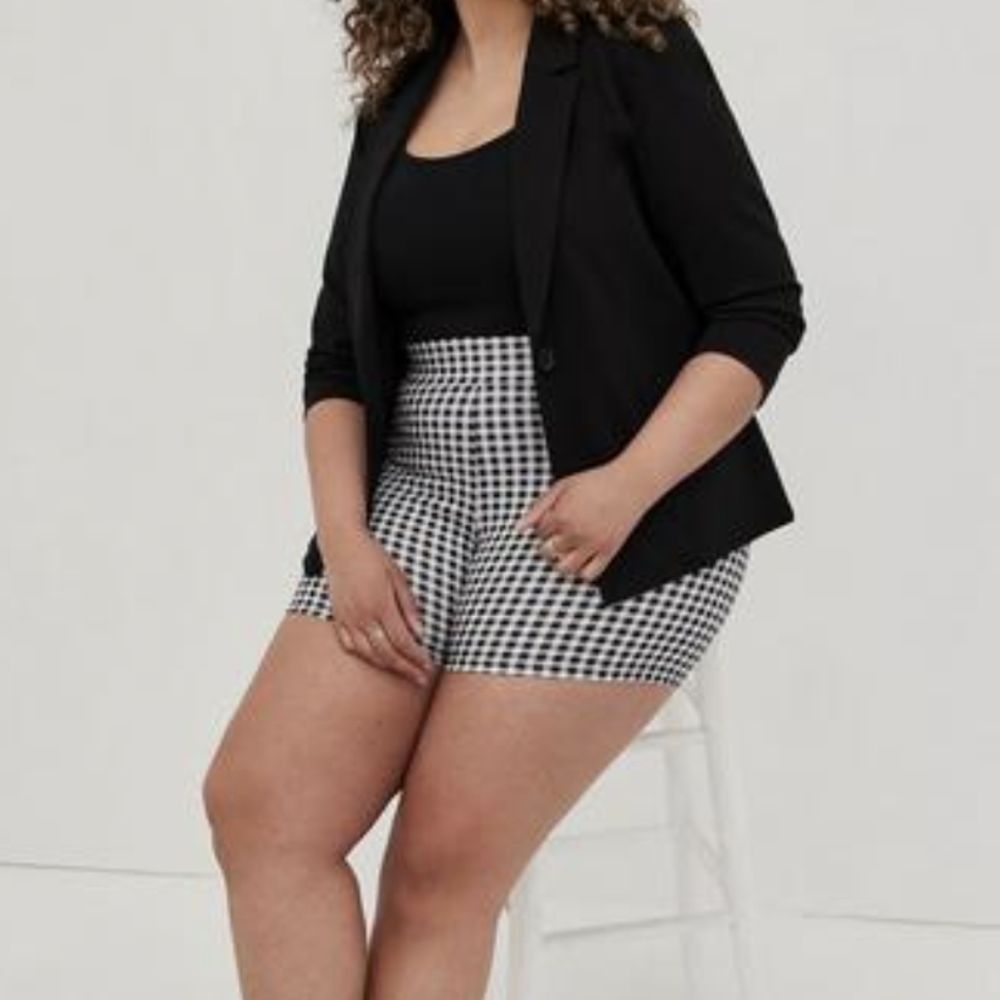 TORRID Gingham Bike Shorts M-L/10 NWT